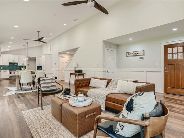 6008 Salton Dr