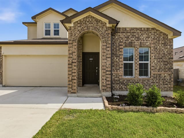 6009 Amalea Ln