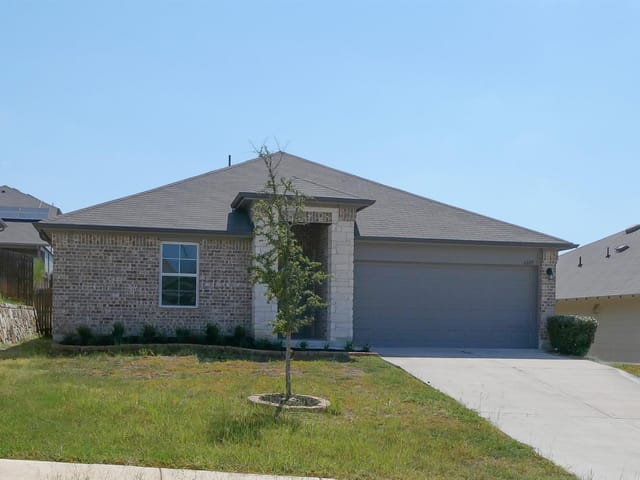 6009 RODERICK DR