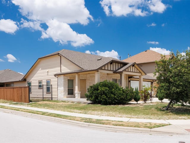 601  Cortona Ln