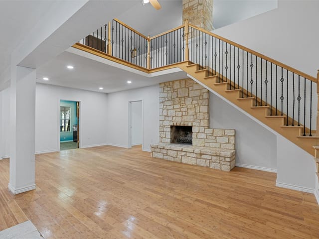 601 Deertrail DR