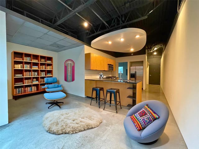 601 E Brushy ST Unit #204