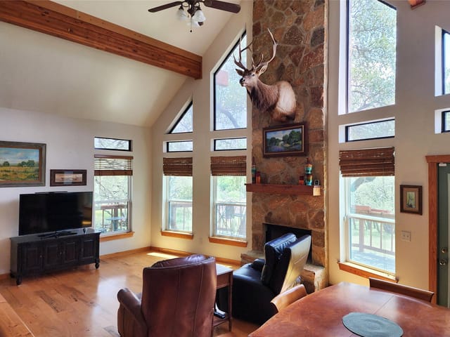 601 Echo DR