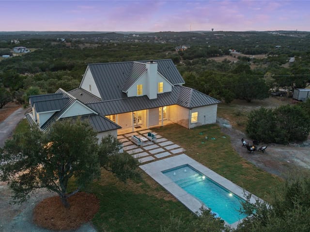 601 Hays Country Acres RD