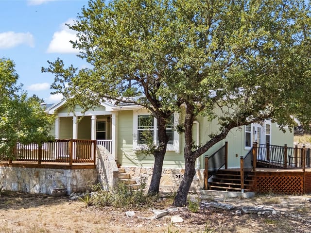 601 Lost Valley RD