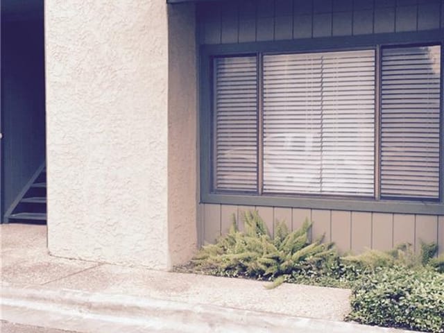 601 Nelray Blvd Unit #8
