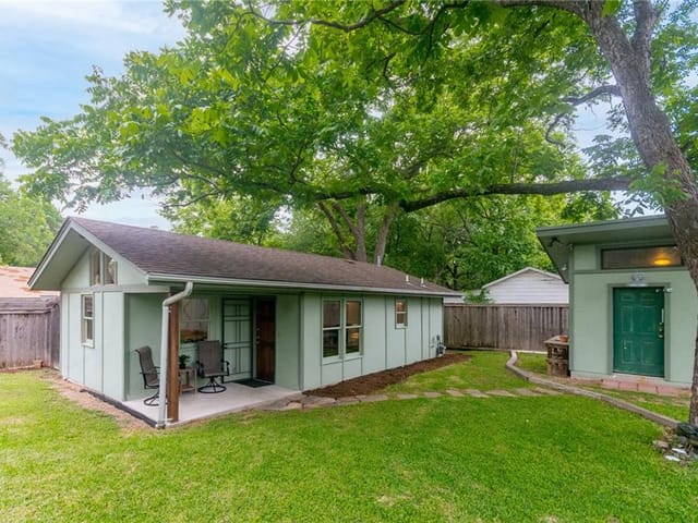 601 W Odell St