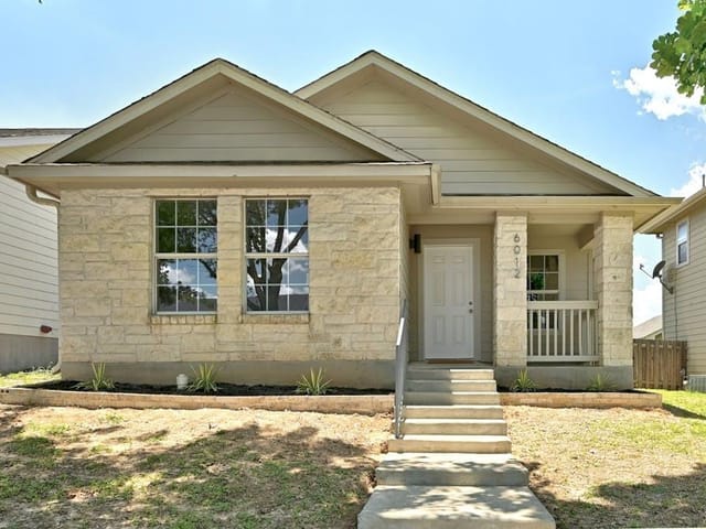 6012 Pinon Vista Dr