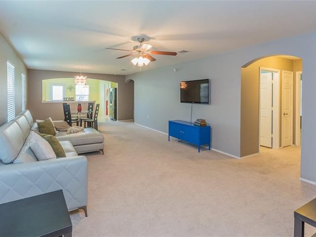 6025 Nelson Oaks Dr