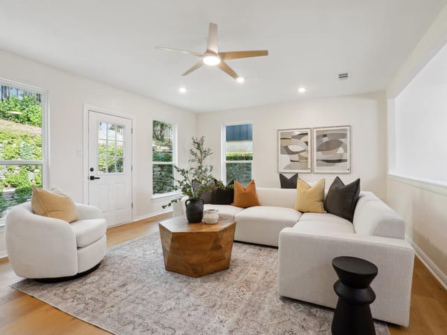 6029 Mount Bonnell Cv