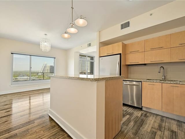 603 Davis St Unit #1501