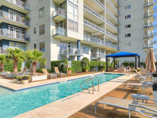 603 Davis St Unit #603