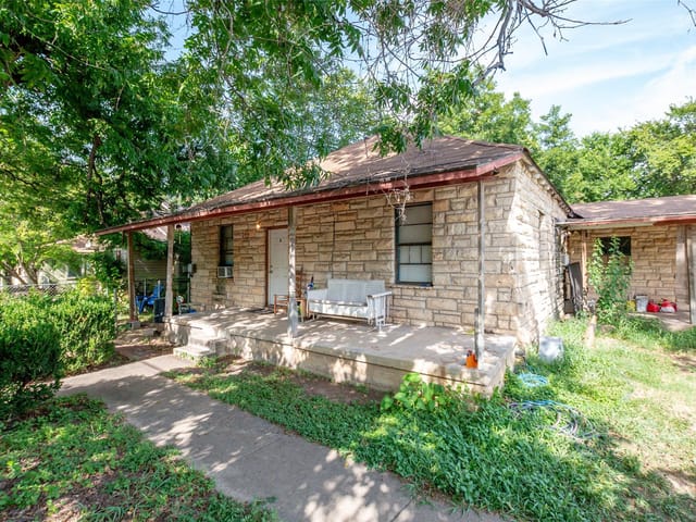 603 Vermont Rd
