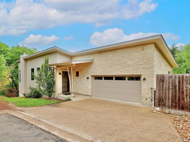 603 Westwood Ter