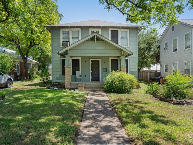 604 Harris Ave