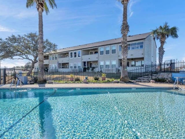 604 Highcrest Unit #213