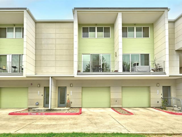 604 N Bluff Dr Unit #111