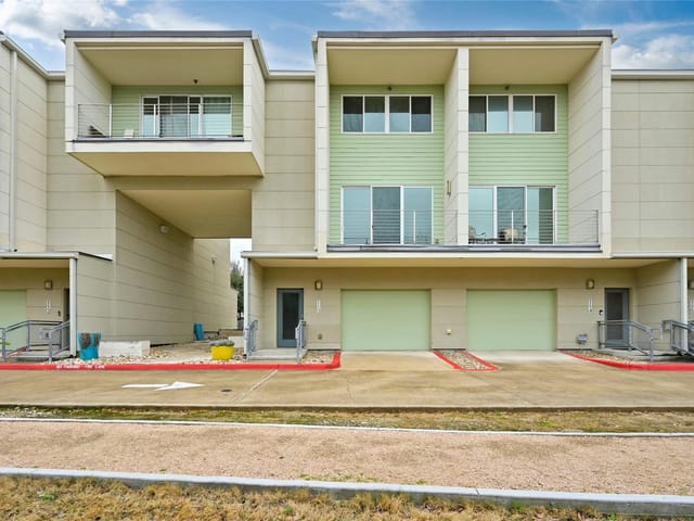 604 N Bluff Dr Unit #113