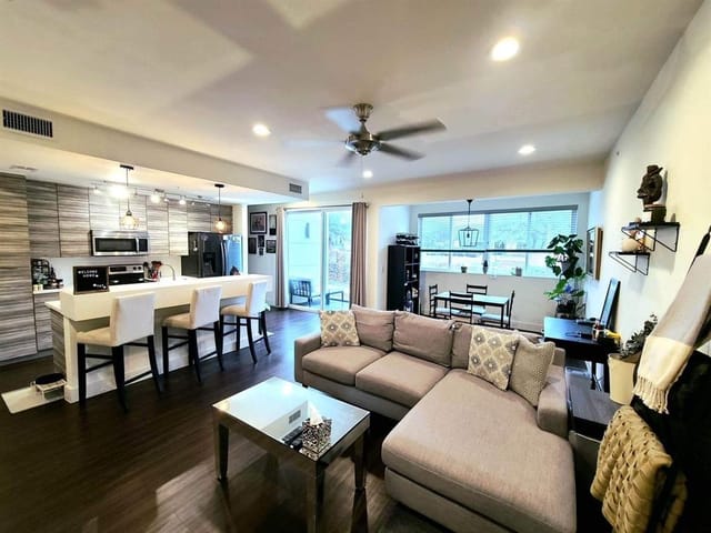604 N Bluff Dr Unit #142