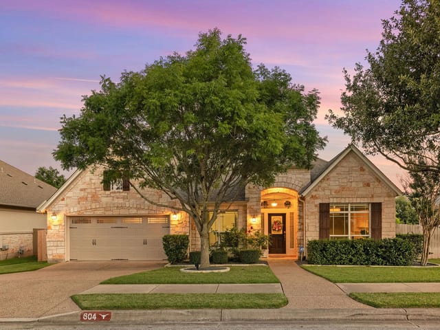 604 Navigator DR