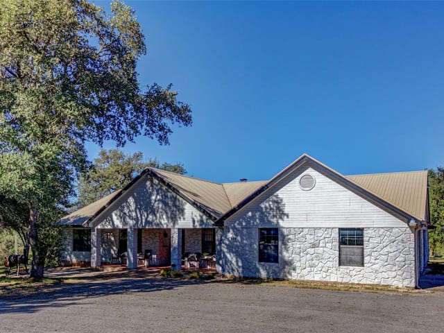 604 Oakwood Dr