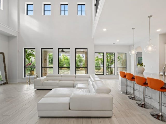 604 Rawson Bnd
