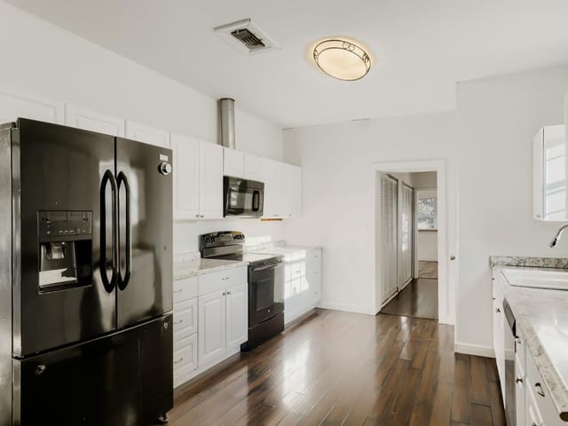 604 S Donohoe ST
