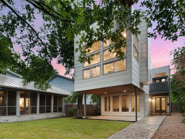 604 W LIVE OAK St