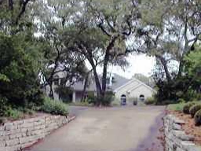 605 COQUINA LN