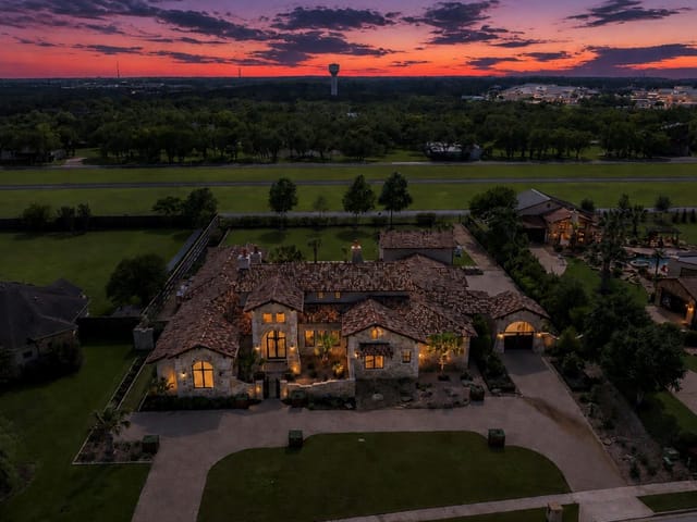 605 Kodiak Trl - front exterior - Luxury home in Breakaway Park Sec 4, Cedar Park, TX