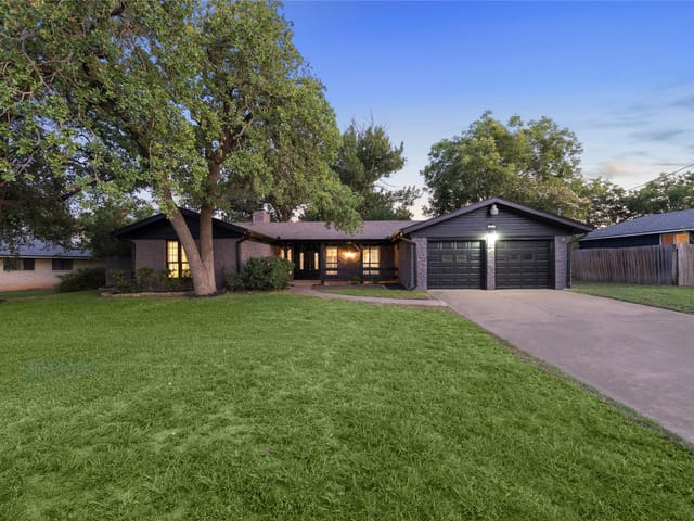 605 Meadowbrook DR