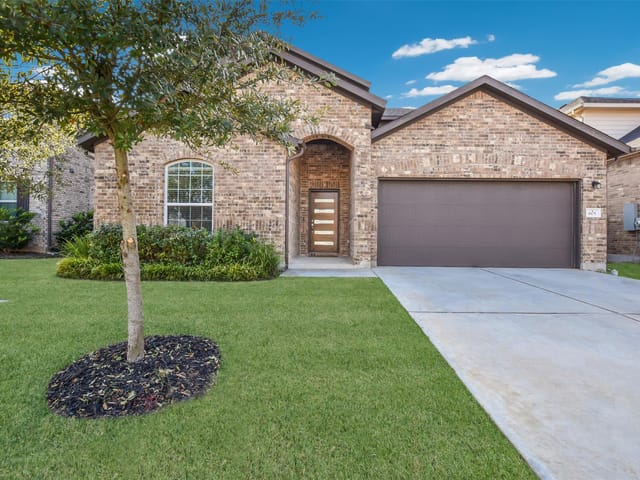 605 Oleander Loop