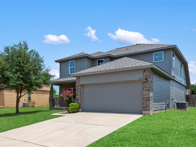 605 Silver Wing Dr