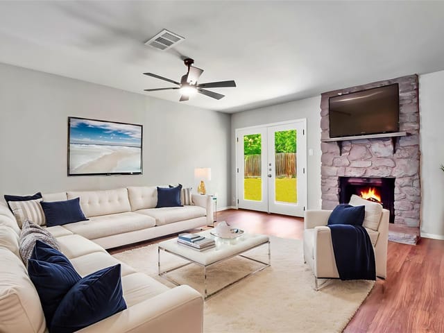606 Elderberry CV