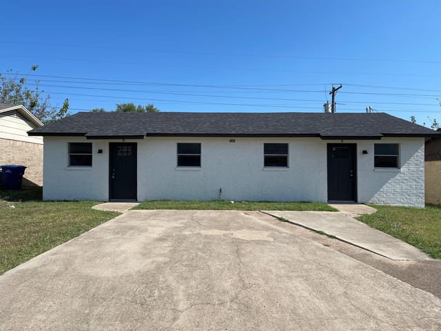 606 Sunset LN Unit #A-B