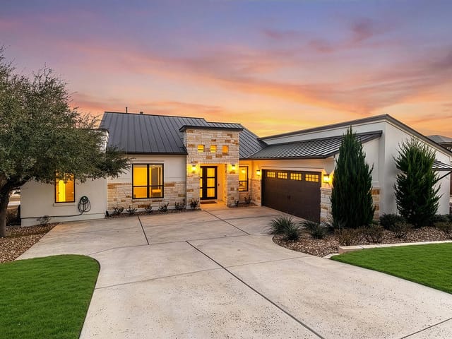 606 Sweet Grass LN