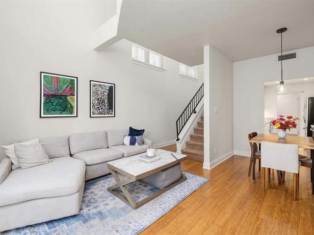 606 W Lynn ST Unit #17