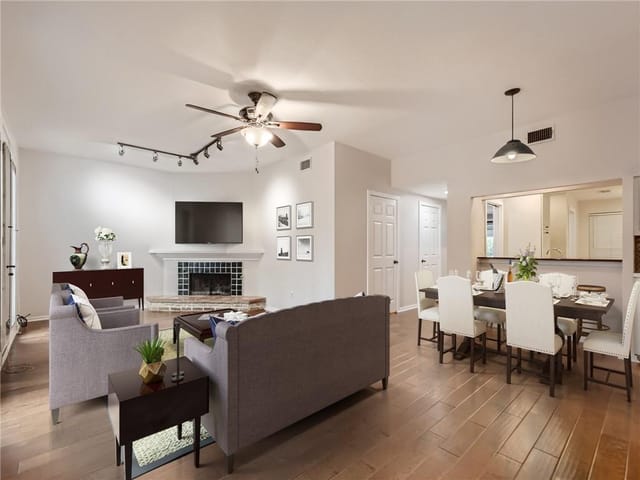 606 W Lynn St Unit #31
