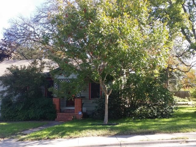 607 Dawson Rd
