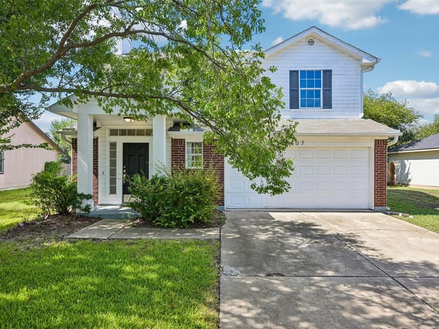 607 Sparkling Brook LN