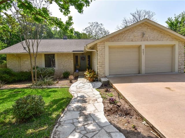 607 Westbrook Dr