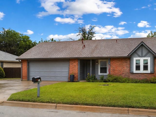 608 Andover DR