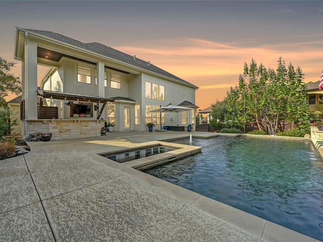 608 Emerald Ridge Dr