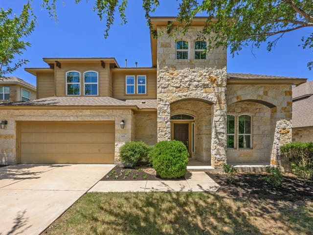 608 Royal Burgess DR