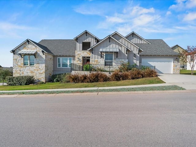 609 Dancing Oak Ln