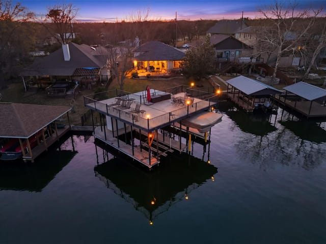 609 E Briarway Dr