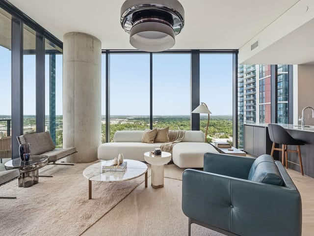 610 Davis ST Unit #2112
