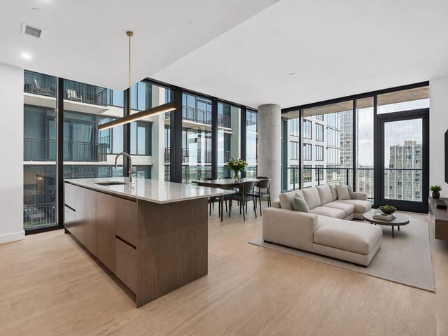 610 Davis ST Unit #2508