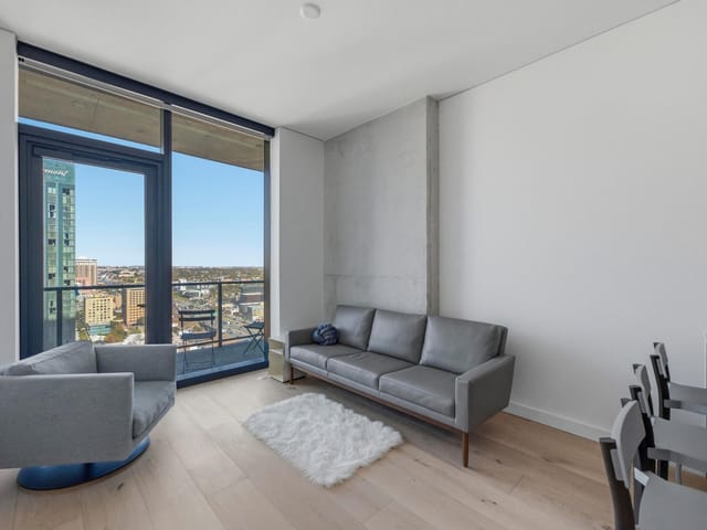 610 Davis ST Unit #2710