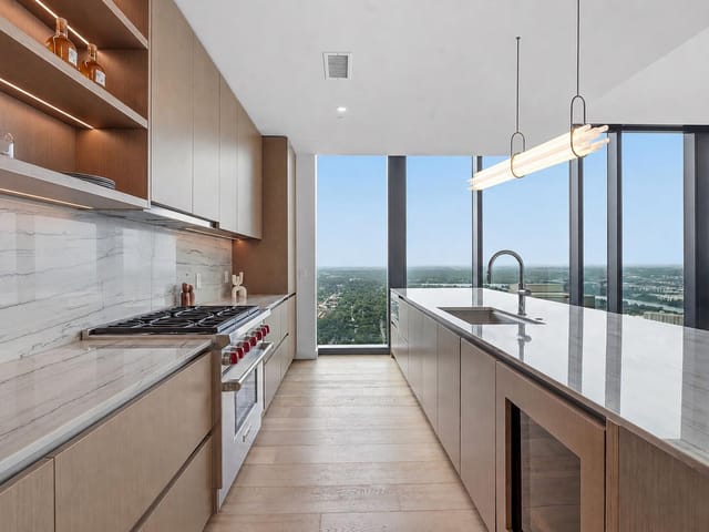 610 Davis ST Unit #4301